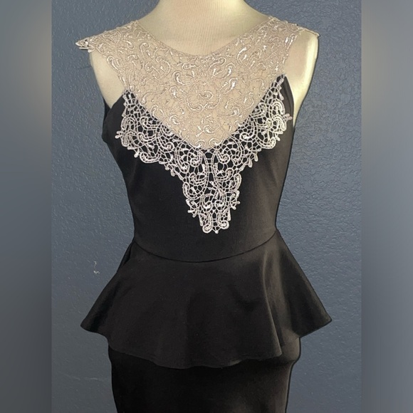 Lovely Rachel Women's Small Peplum Lace Neck Sleeveless Open Back Bodycon Black - Picture 3 of 10